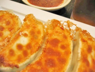 手作り餃子が自慢の中国雲南酒家　麗江